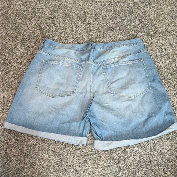Old Navy Boyfriend Denim Shorts (14) - Picture 7 of 8
